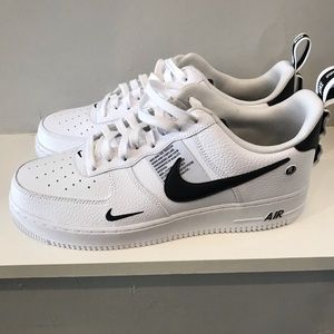 Air Force 1 '07 LV8 'Overbranding'